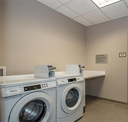 Executive Inn Fort Worth -  Laundry Area